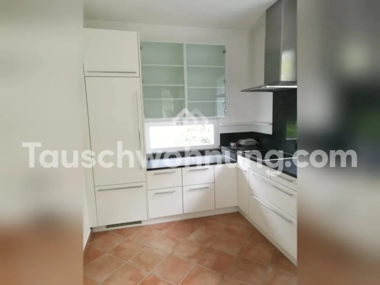 Sunny apartment in hillside location, mountain view, near Werdinsel - Photo 4 of 11