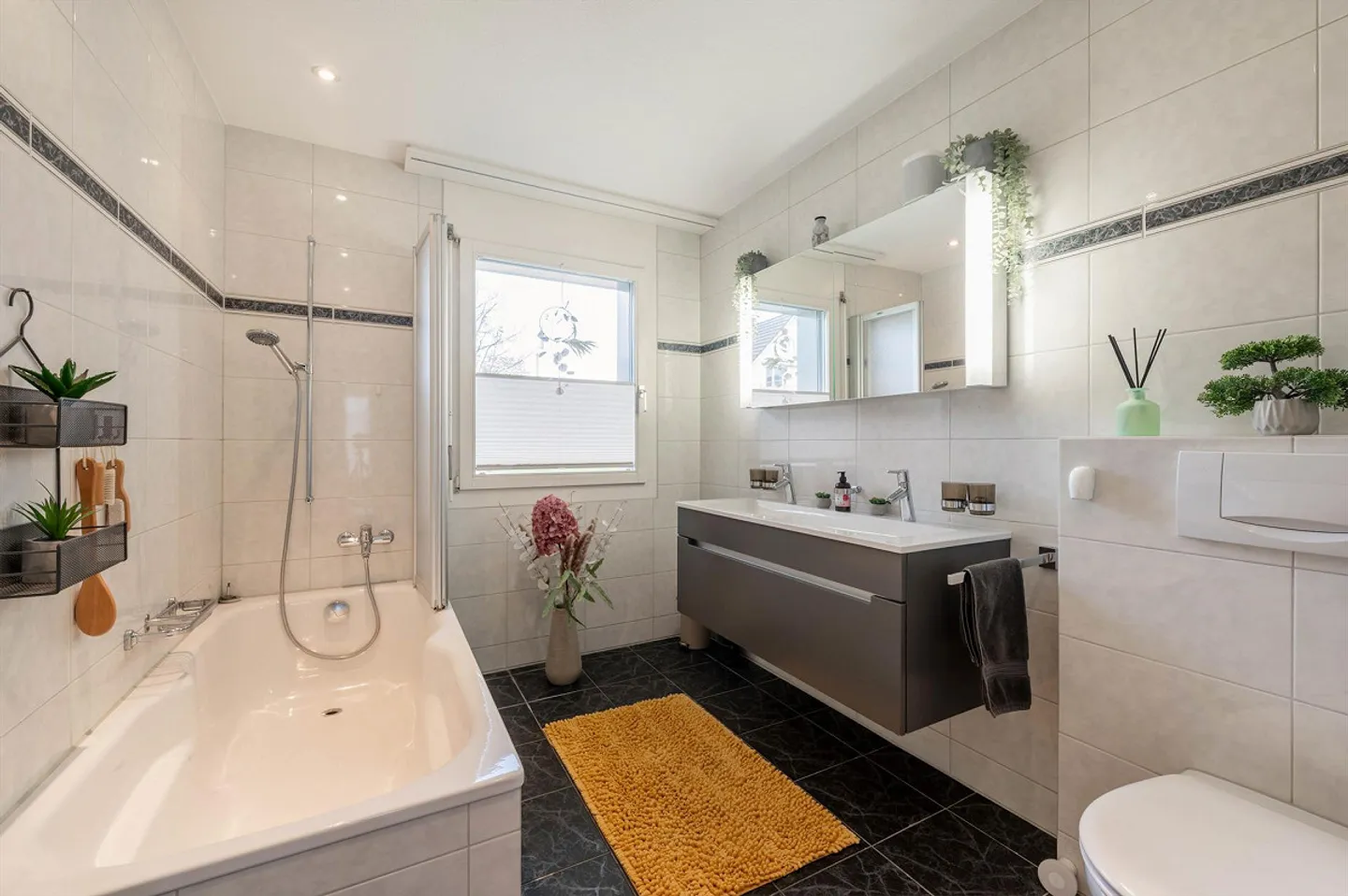 Giardino accogliente con fantastica piscina - Foto 9 di 13