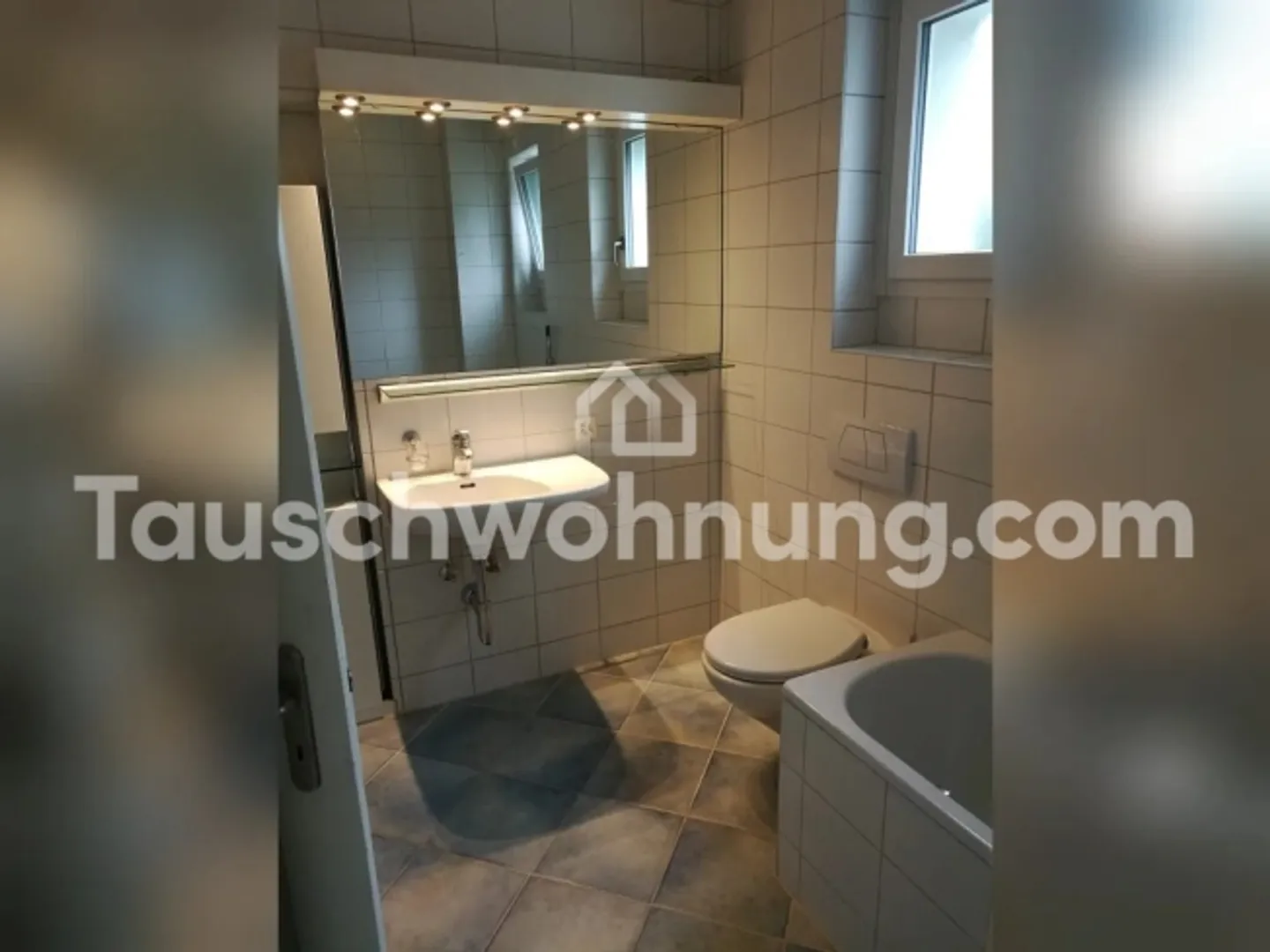 Sunny apartment in hillside location, mountain view, near Werdinsel - Photo 6 of 11