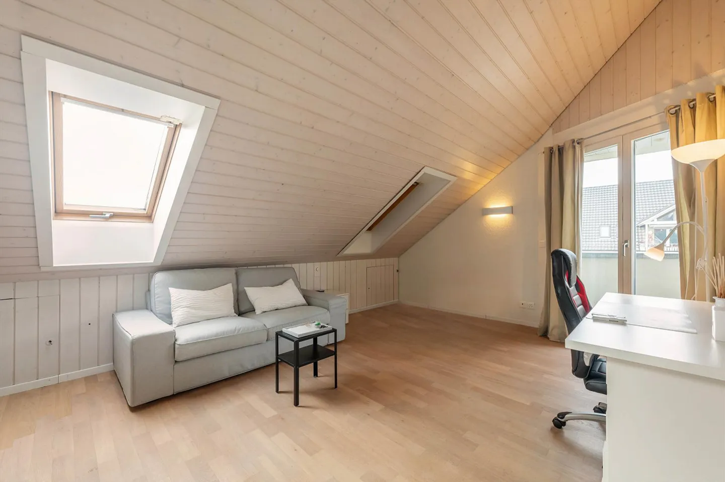 Giardino accogliente con fantastica piscina - Foto 8 di 13