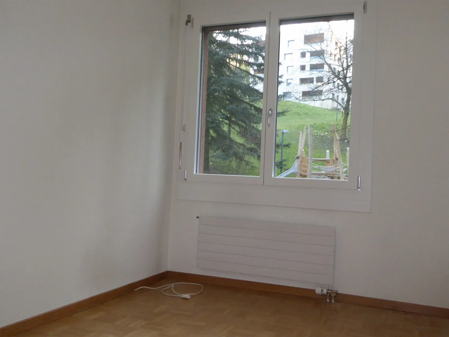 3.5 Room Apartment Prime Location Bright, Quiet Available Immediately for Rent - Photo 10 of 14