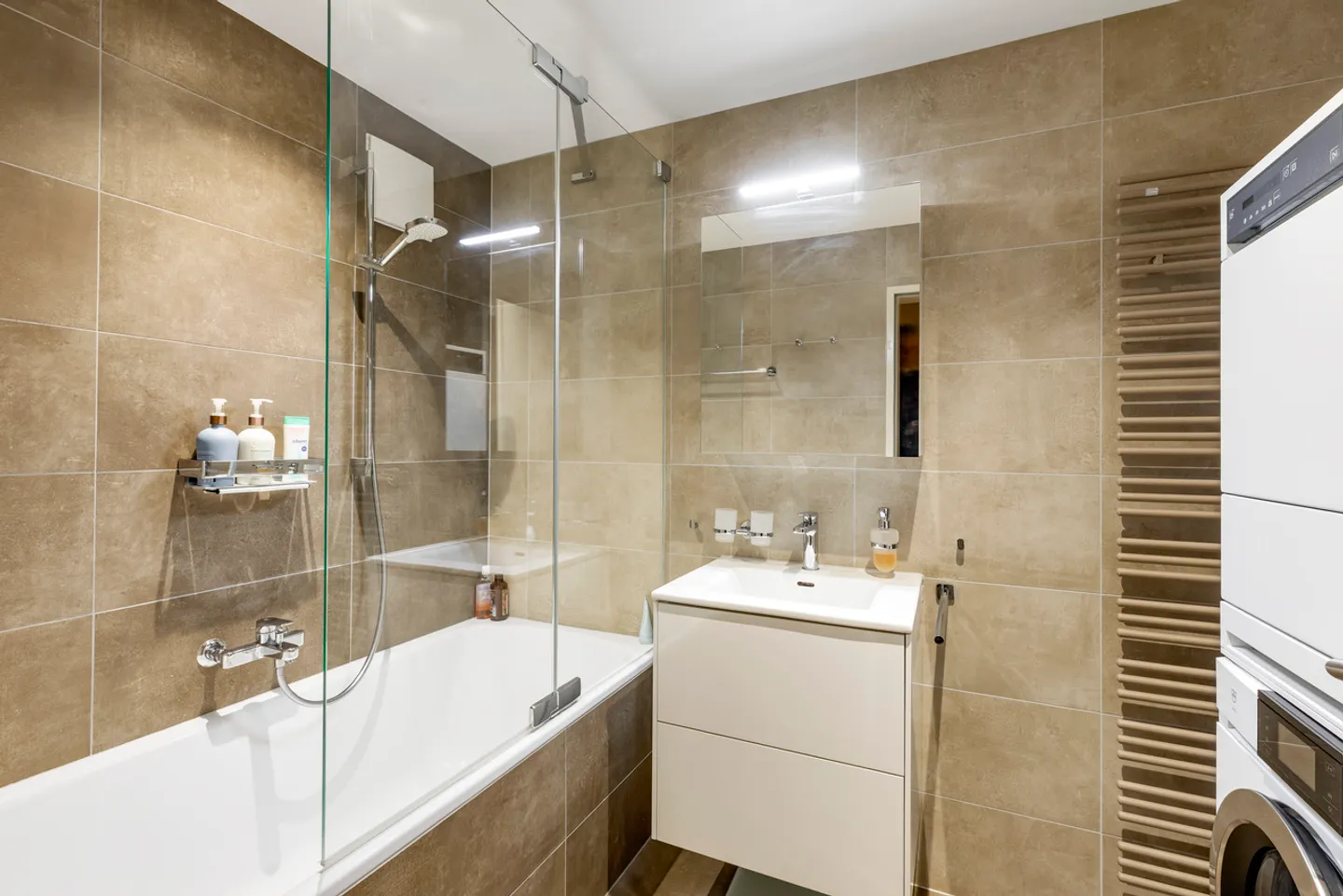 Appartement rénové de 6 pièces - Photo 13 sur 21