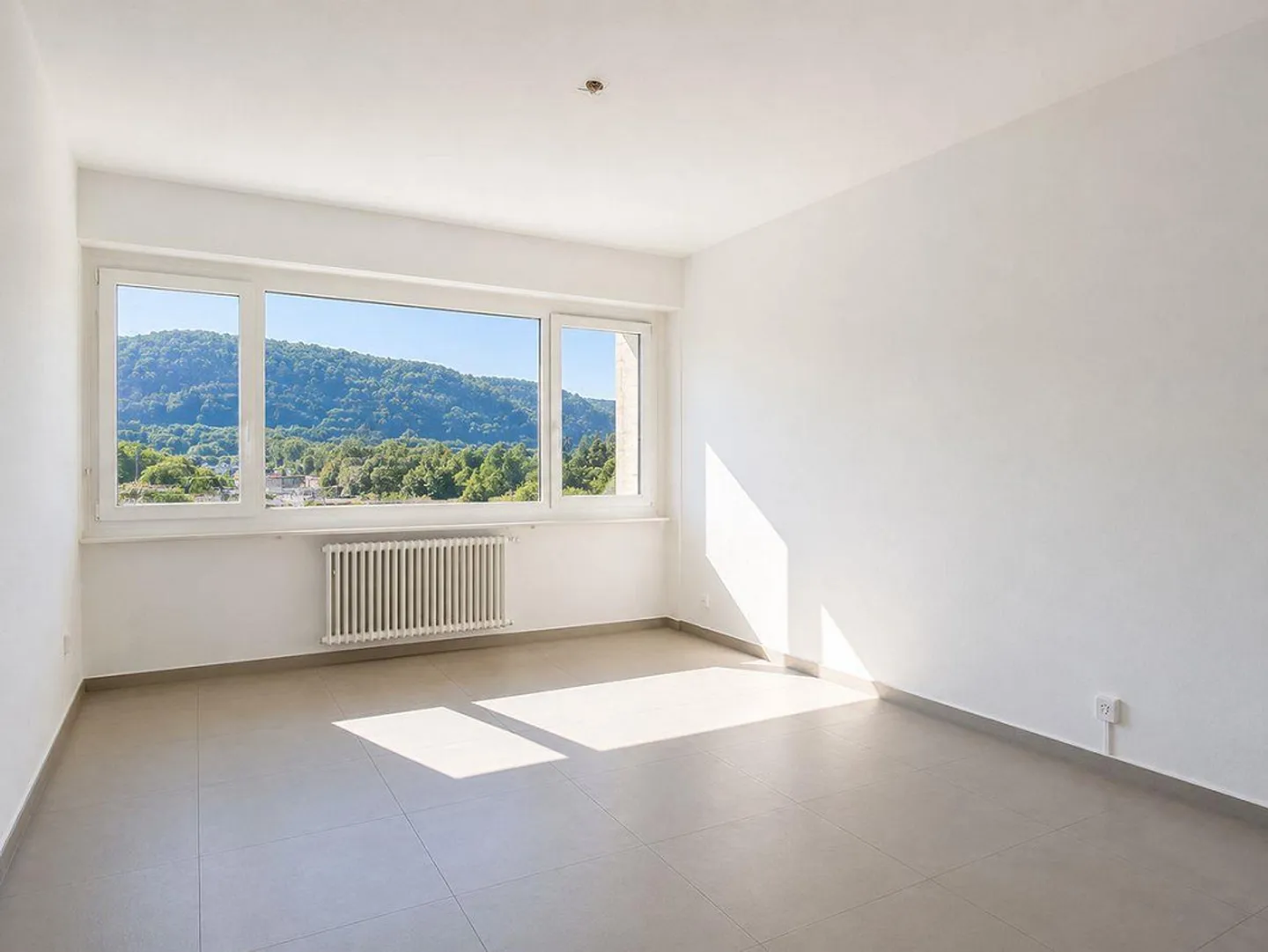 Appartamento Luminoso con Vista Lago - Foto 2 di 5
