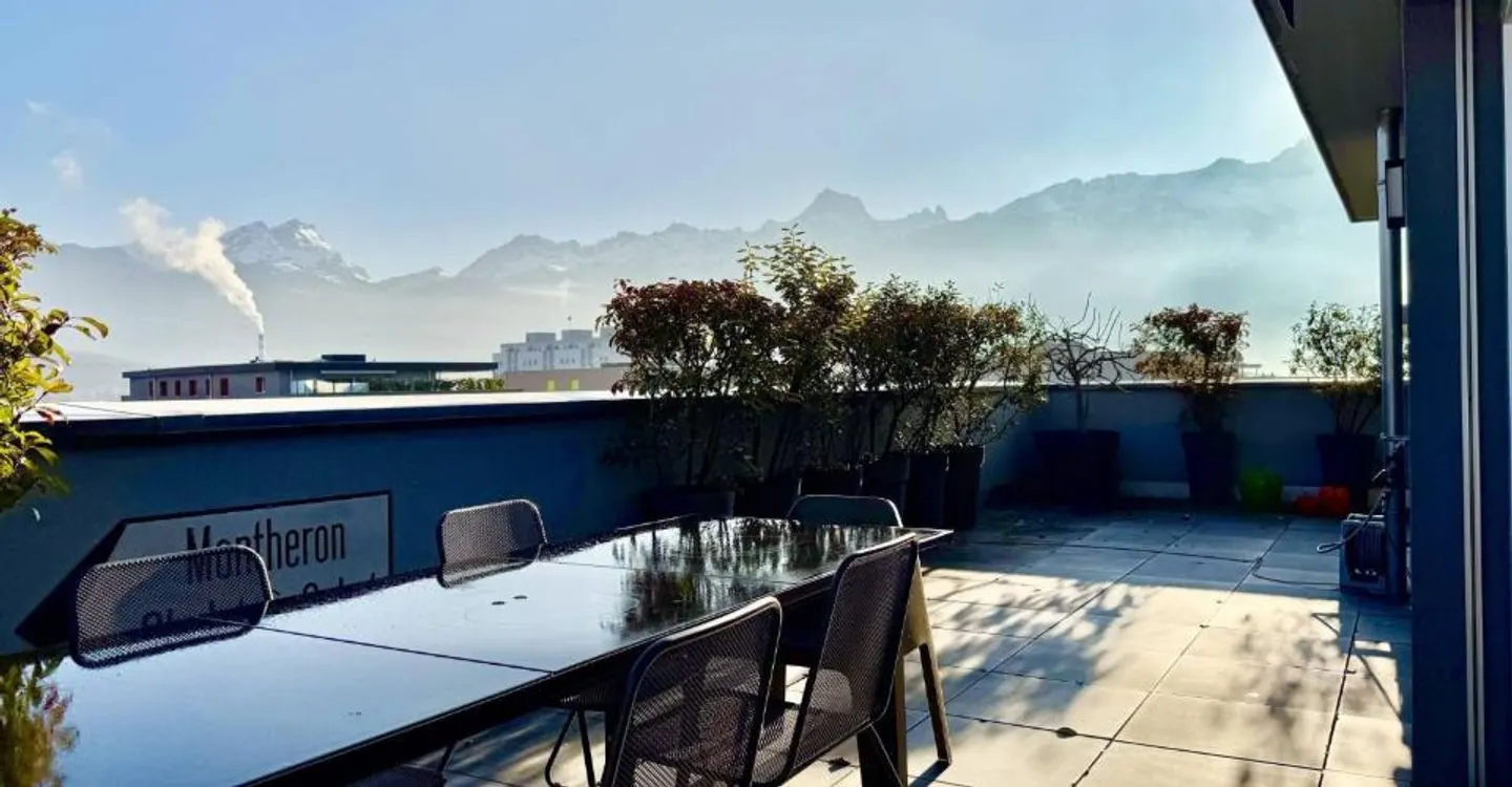 Attico 5.5 stanze - terrazza panoramica di 106 m2 - Foto 2 di 6