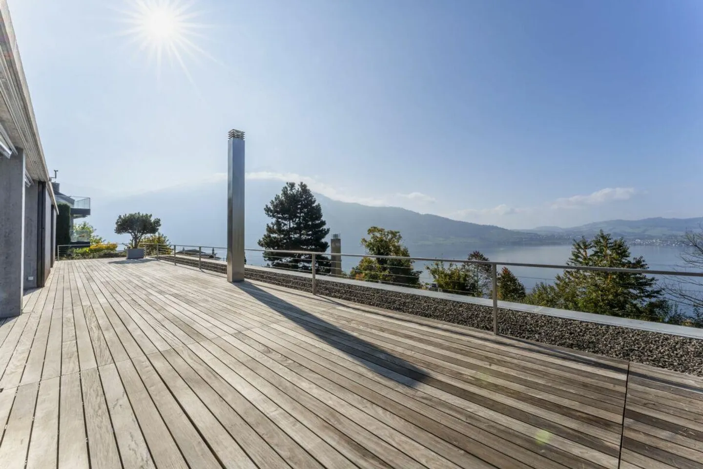 Exclusive Terrace Apartment in Walchwil - Photo 3 of 10