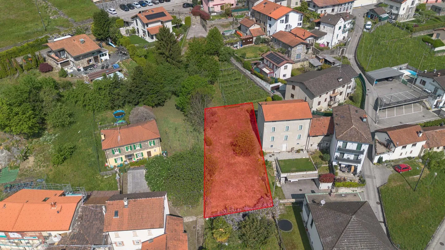 Building plot with license in Mezzovico - Photo 1 of 3