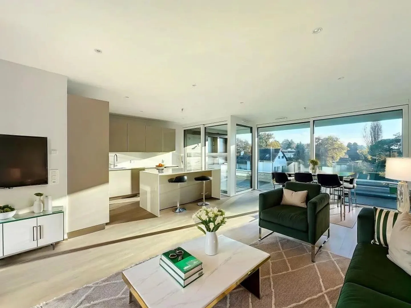 Luxuswohnung mit Terrasse - Foto 3 von 13