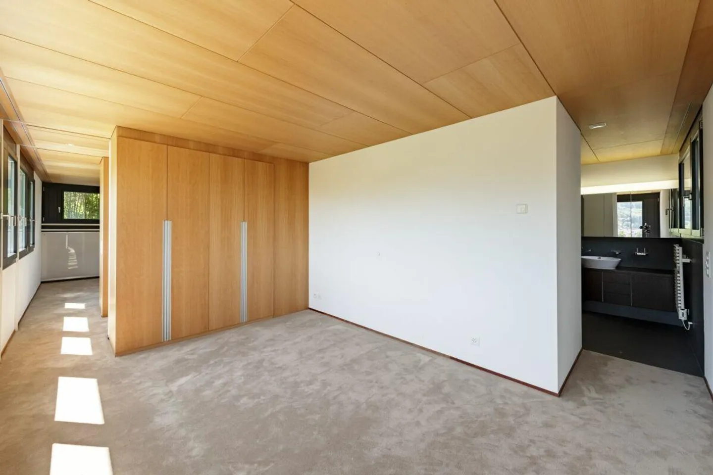 3.5-Room House - Photo 8 of 16