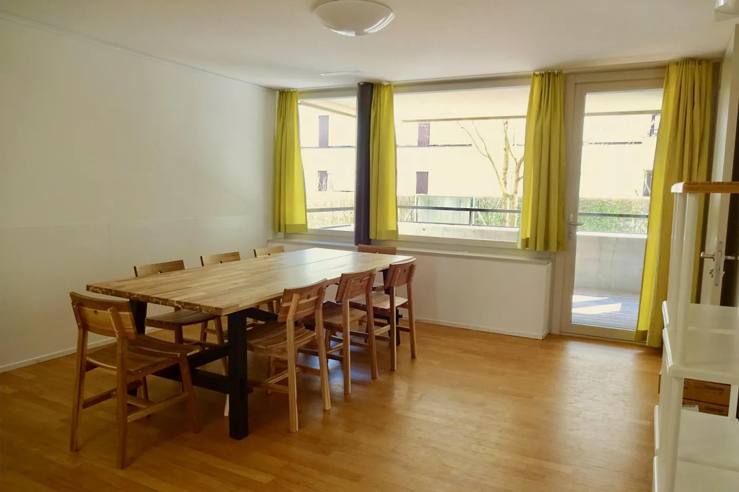 ONLINE VIEWING Shared Room - Photo 6 of 10