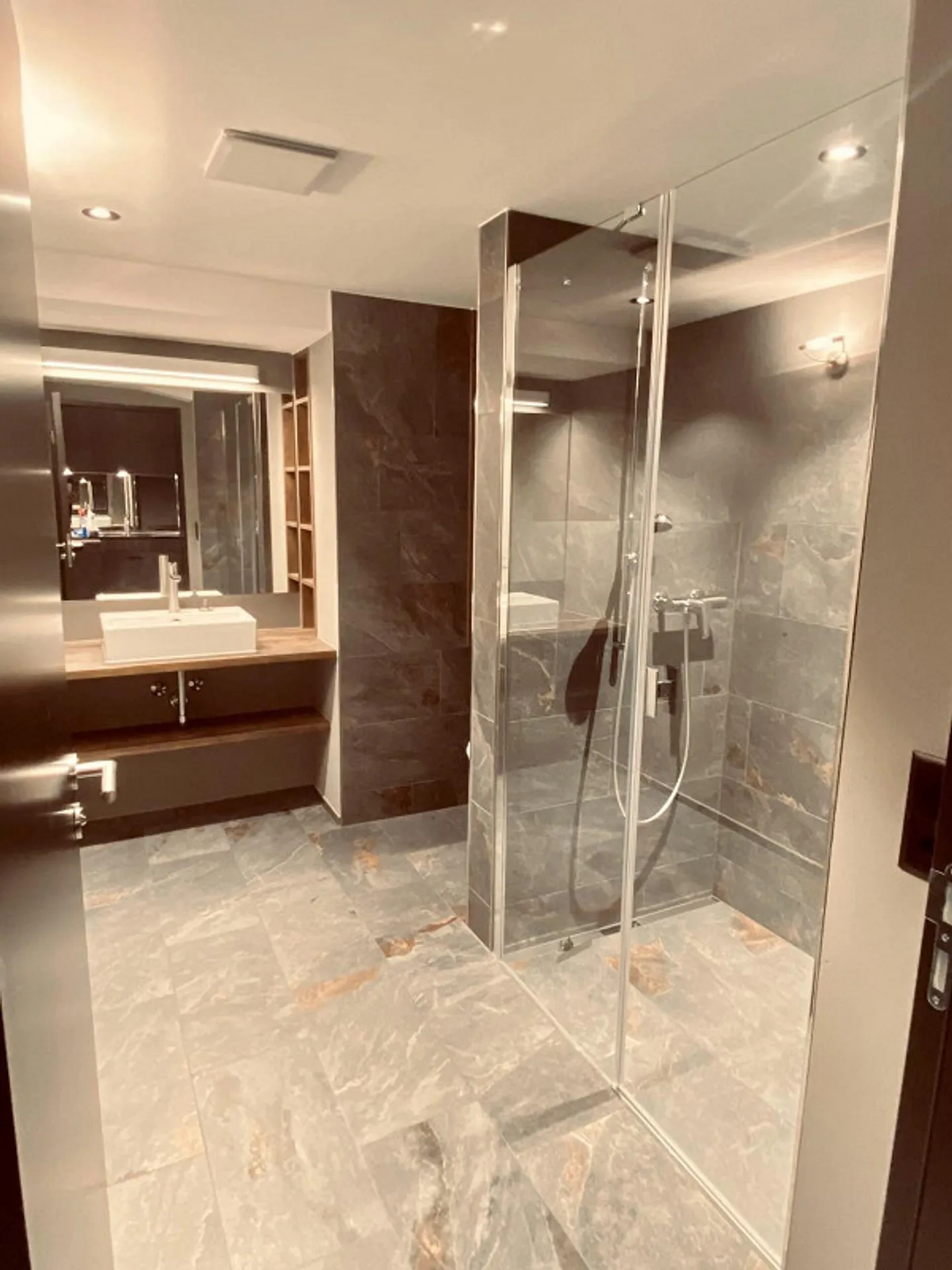 Loftstudio - Photo 6 of 13