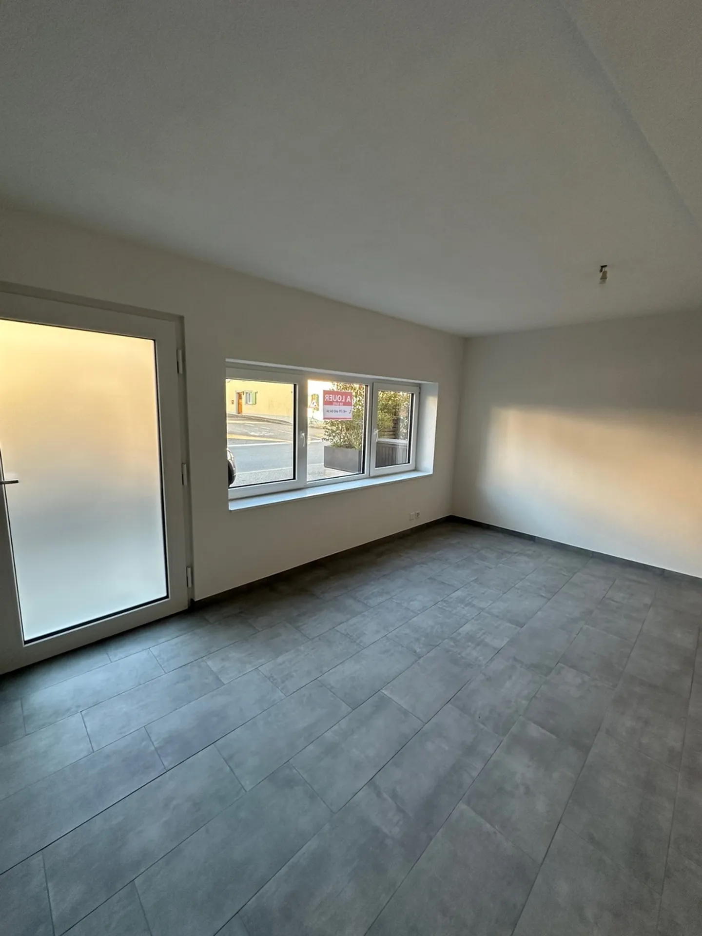 Studio 1 room - Photo 2 of 6