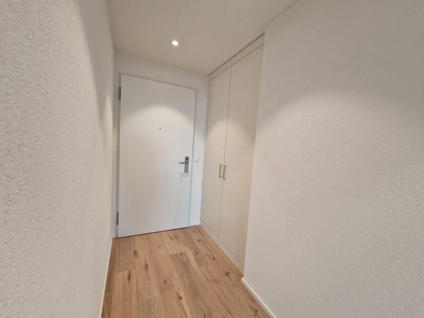 En hauteur avec la meilleure vue lointaine - appartement unique au 12ème étage! - Photo 7 sur 12