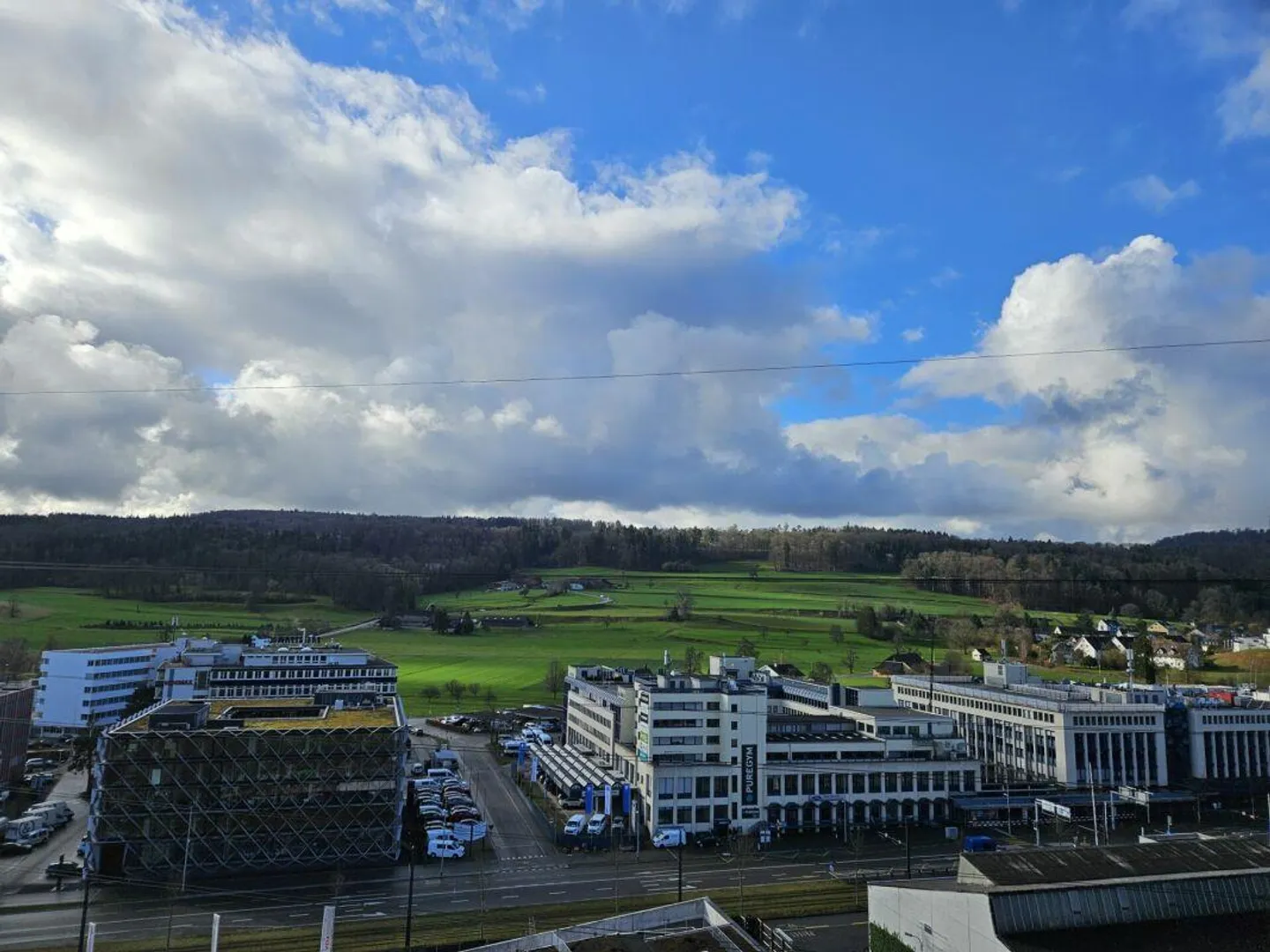 En hauteur avec la meilleure vue lointaine - appartement unique au 12ème étage! - Photo 8 sur 12