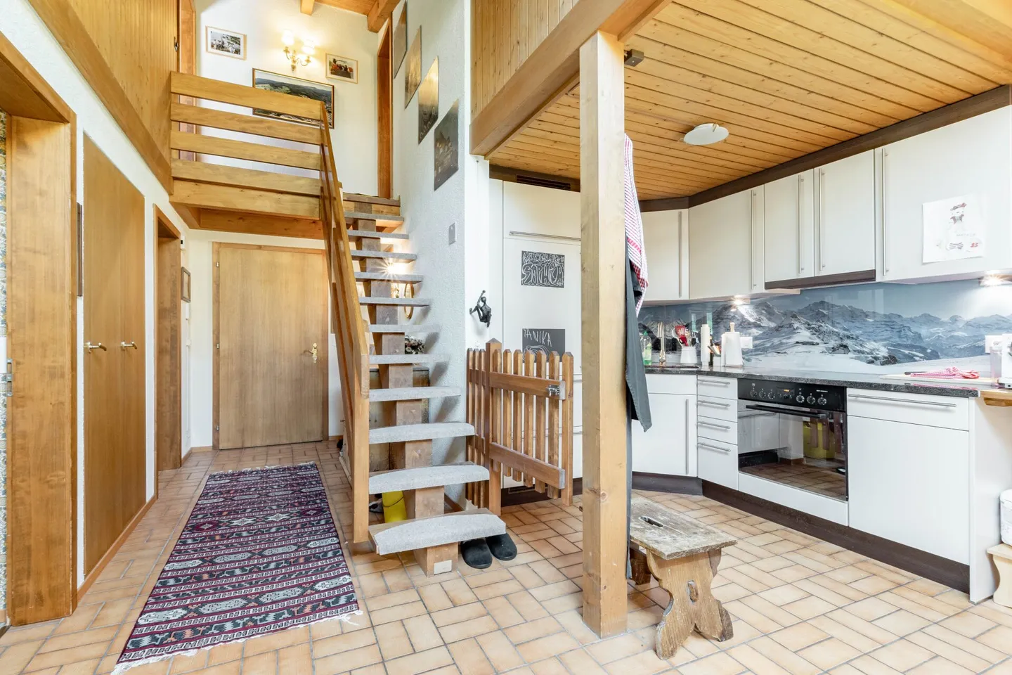 Appartamento mansardato ben tenuto di 4,5 locali sul soleggiato Herrschaftsweg - Foto 5 di 21