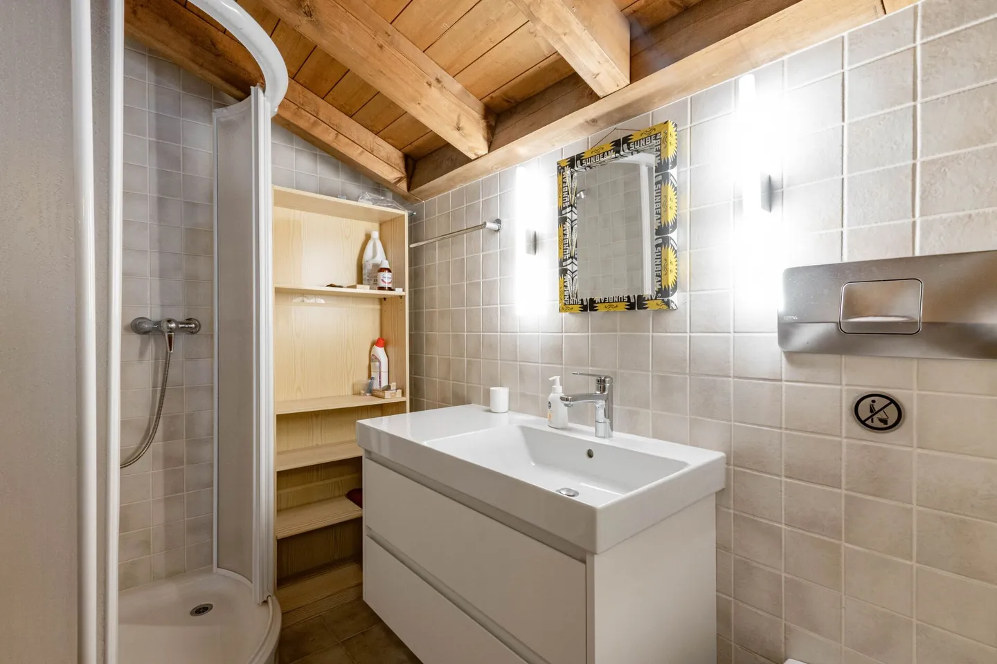 Appartamento mansardato ben tenuto di 4,5 locali sul soleggiato Herrschaftsweg - Foto 19 di 21