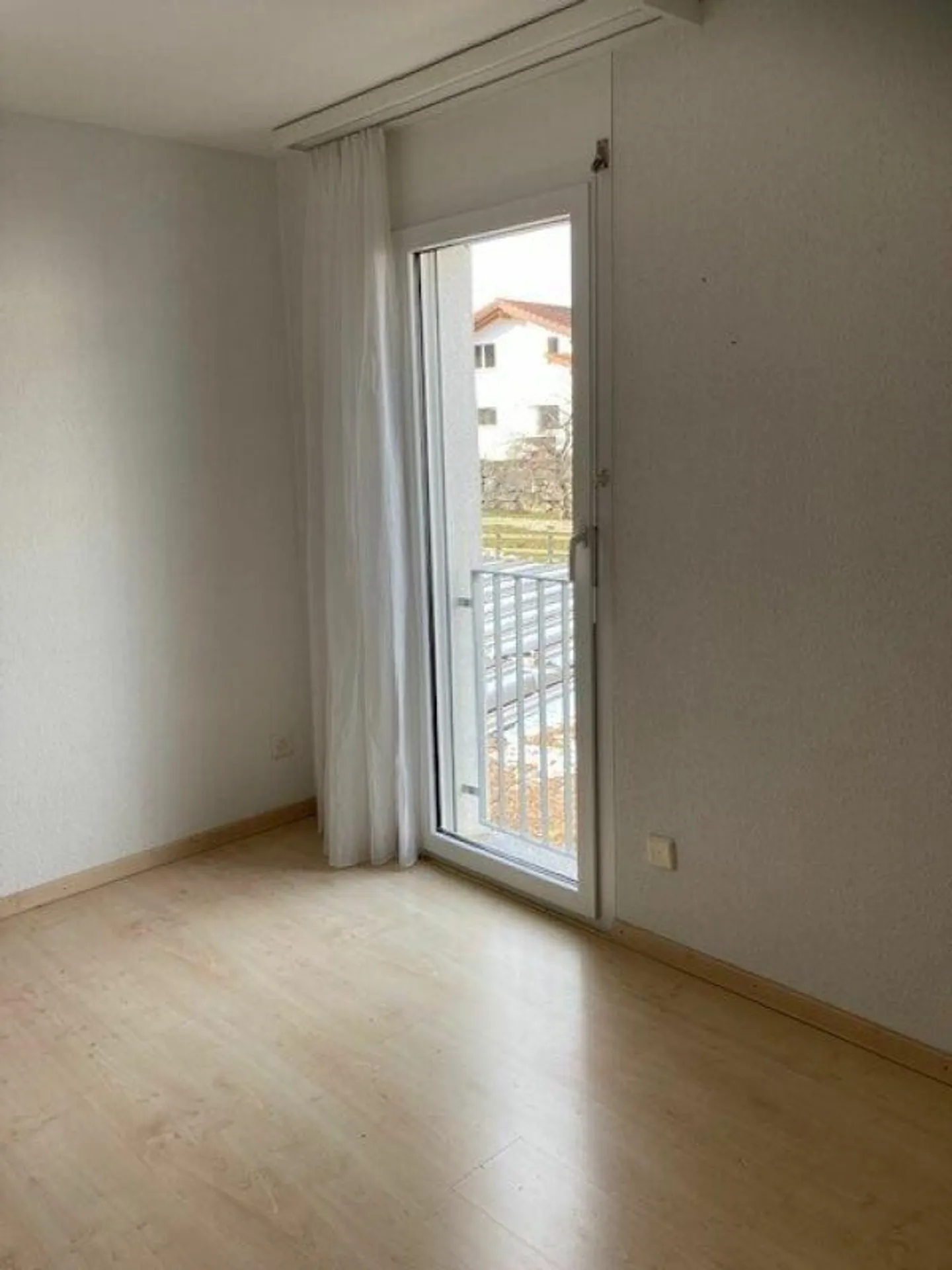 Beautiful and spacious 6.5 room maisonette apartment - Photo 7 of 14