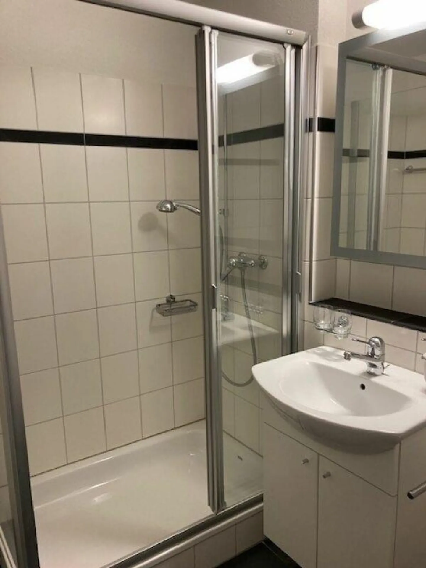 Beautiful and spacious 6.5 room maisonette apartment - Photo 8 of 14