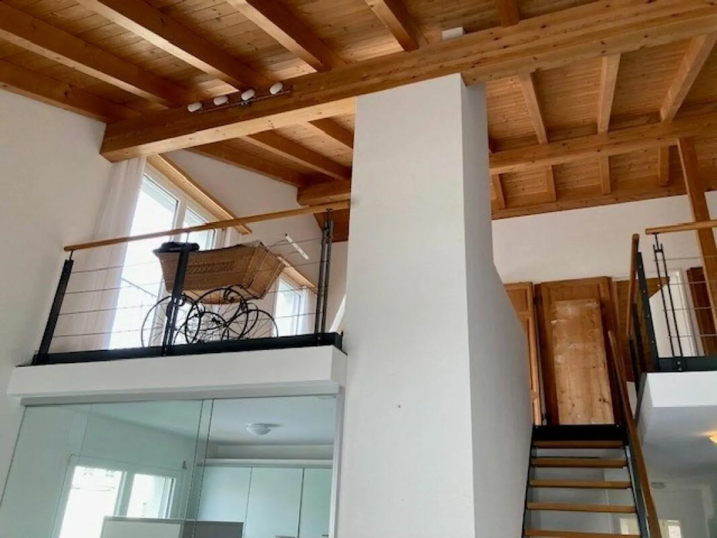 Beautiful and spacious 6.5 room maisonette apartment - Photo 10 of 14