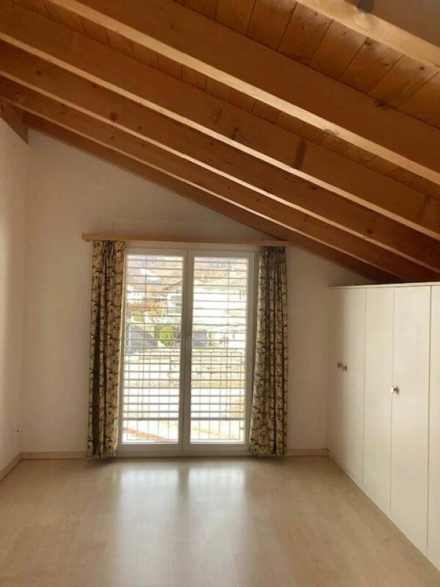 Beautiful and spacious 6.5 room maisonette apartment - Photo 12 of 14