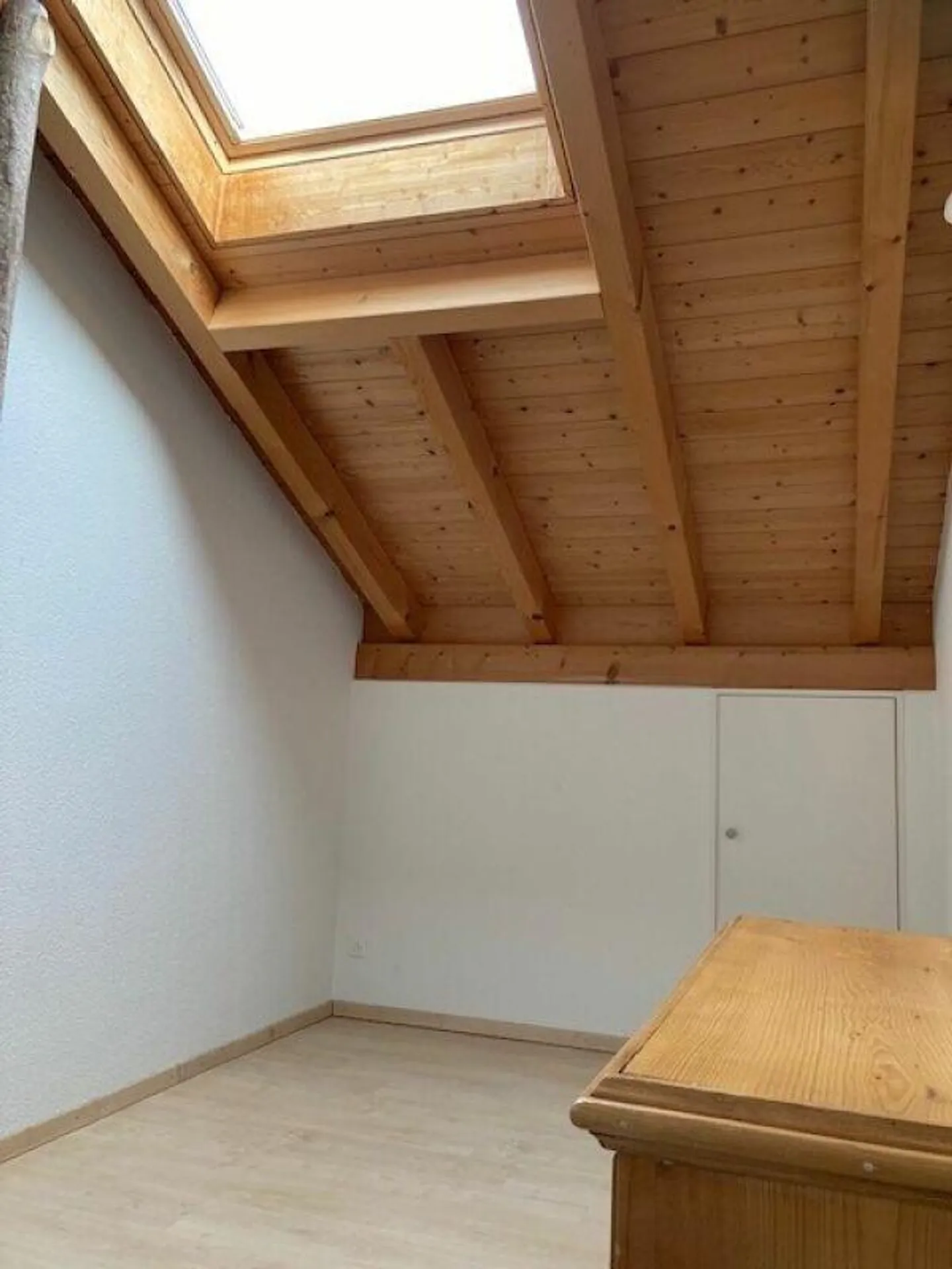 Beautiful and spacious 6.5 room maisonette apartment - Photo 13 of 14