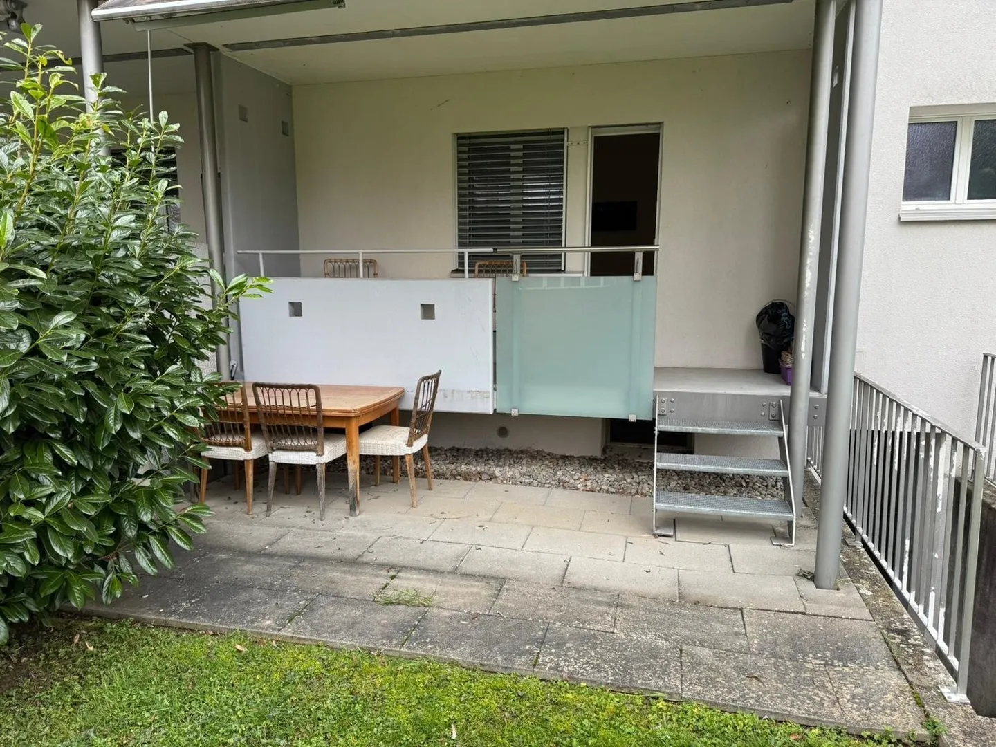 Gemütliche 2.5 Zimmer Wohnung mit Balkon und Gartensitzplatz - Foto 1 von 7