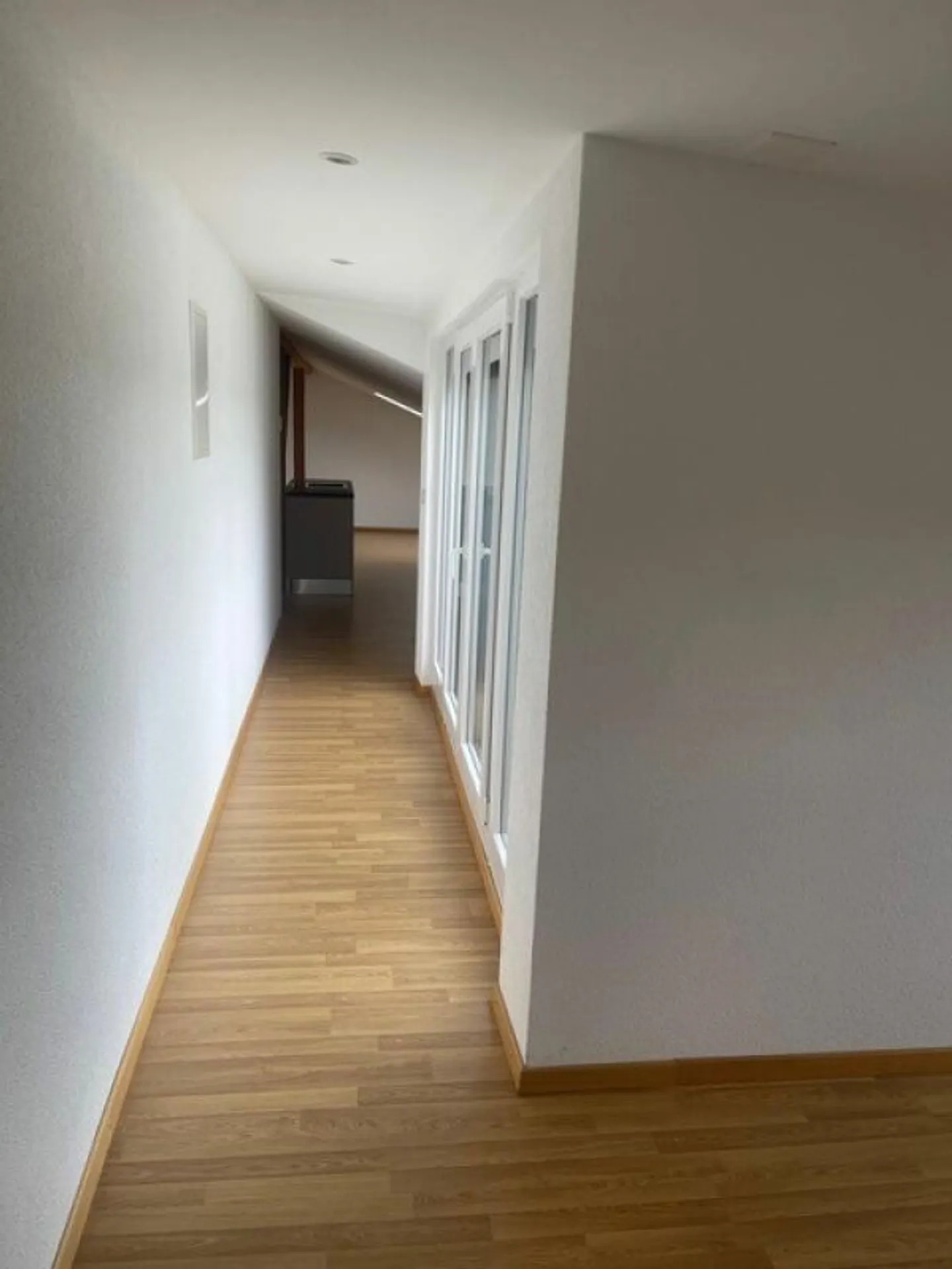 Charmante moderne Dachwohnung - Foto 6 von 9