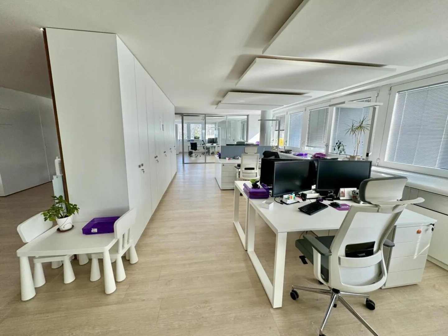 Spacious and modern offices for rent in Bussigny - 230 m² - Photo 2 of 8