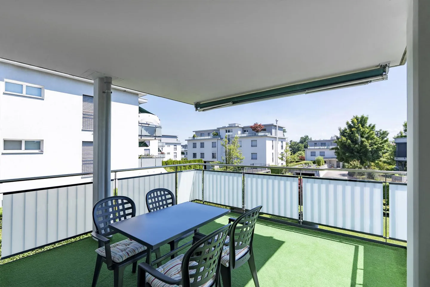 Bright and modern 3.5-room apartment near Lake Greifen - Photo 9 of 13