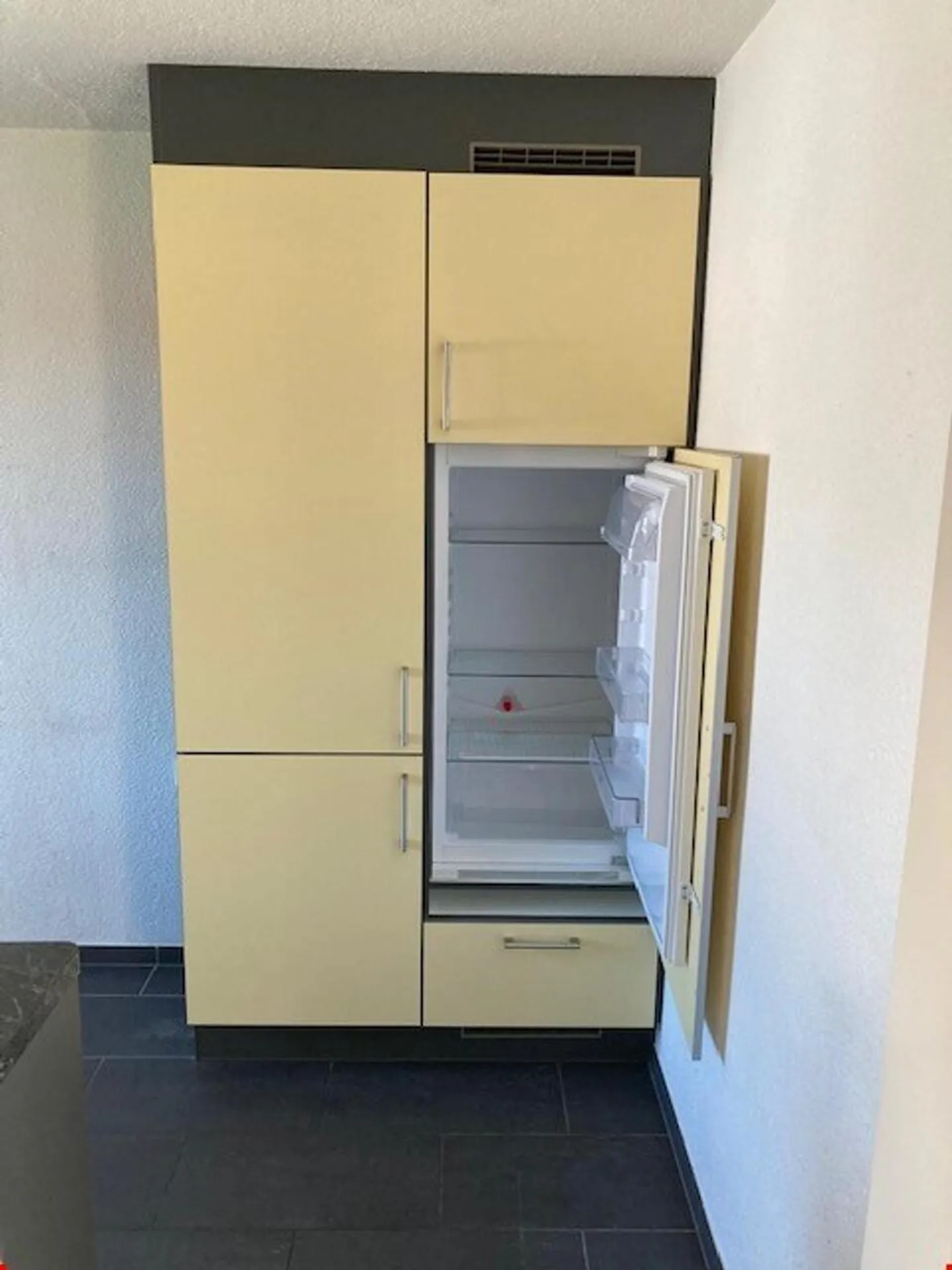 Renovated Apartment with Balcony - Photo 14 of 17