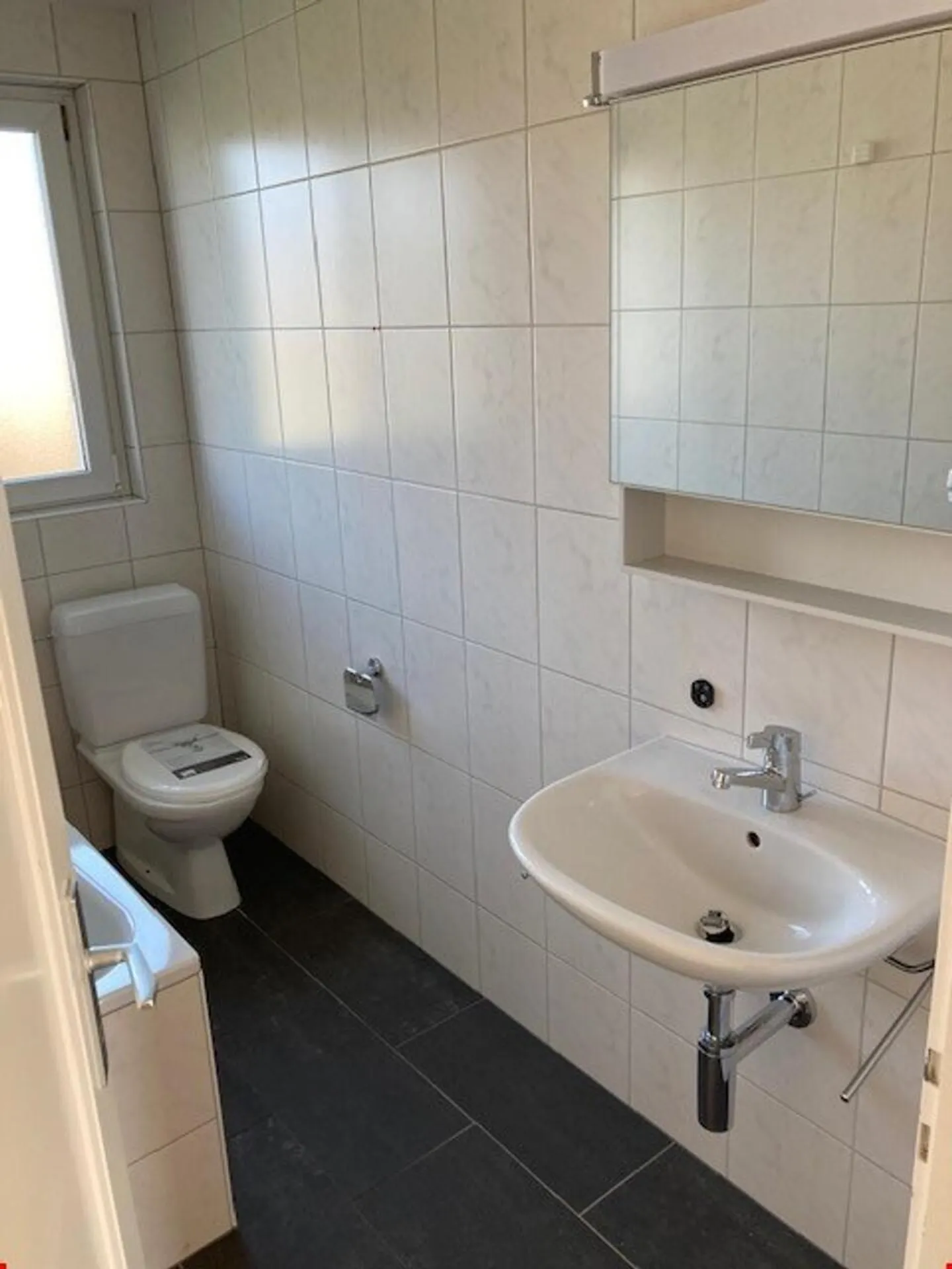 Renovated Apartment with Balcony - Photo 17 of 17
