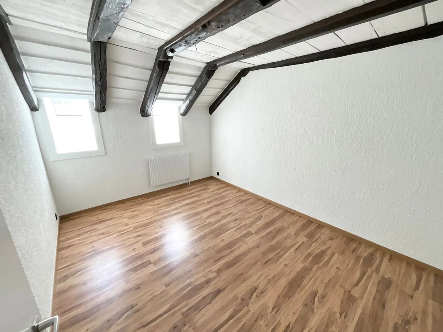Spacious 4.5-room apartment renovated - Photo 6 of 8