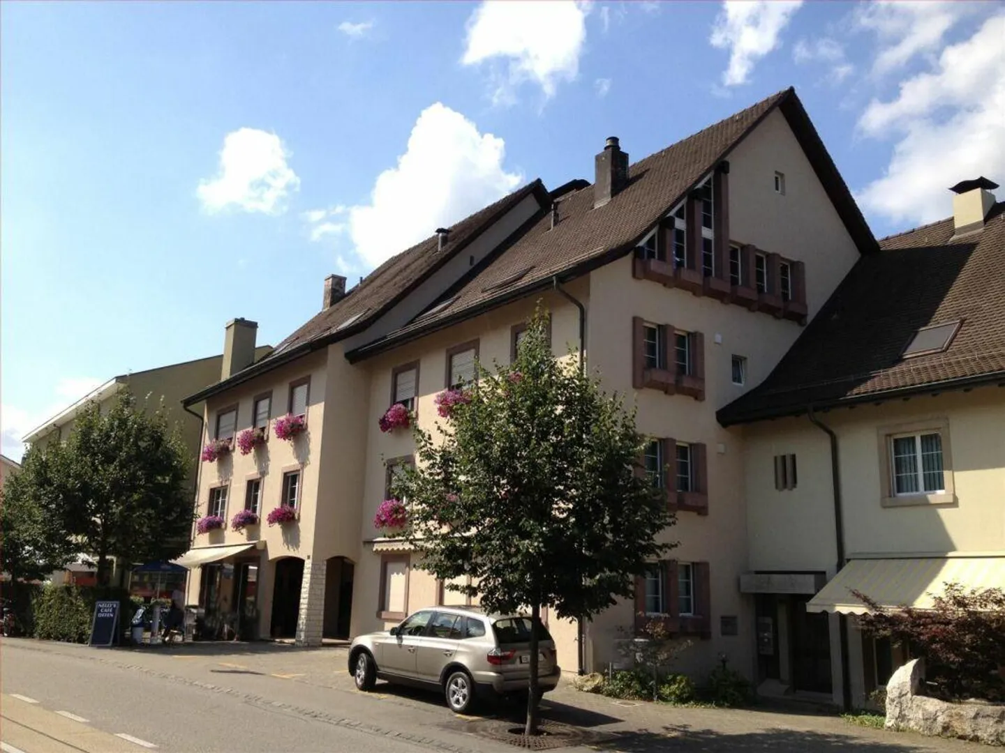 Freshly renovated 4.5-room maisonette apartment in Oberdornach - Photo 1 of 10