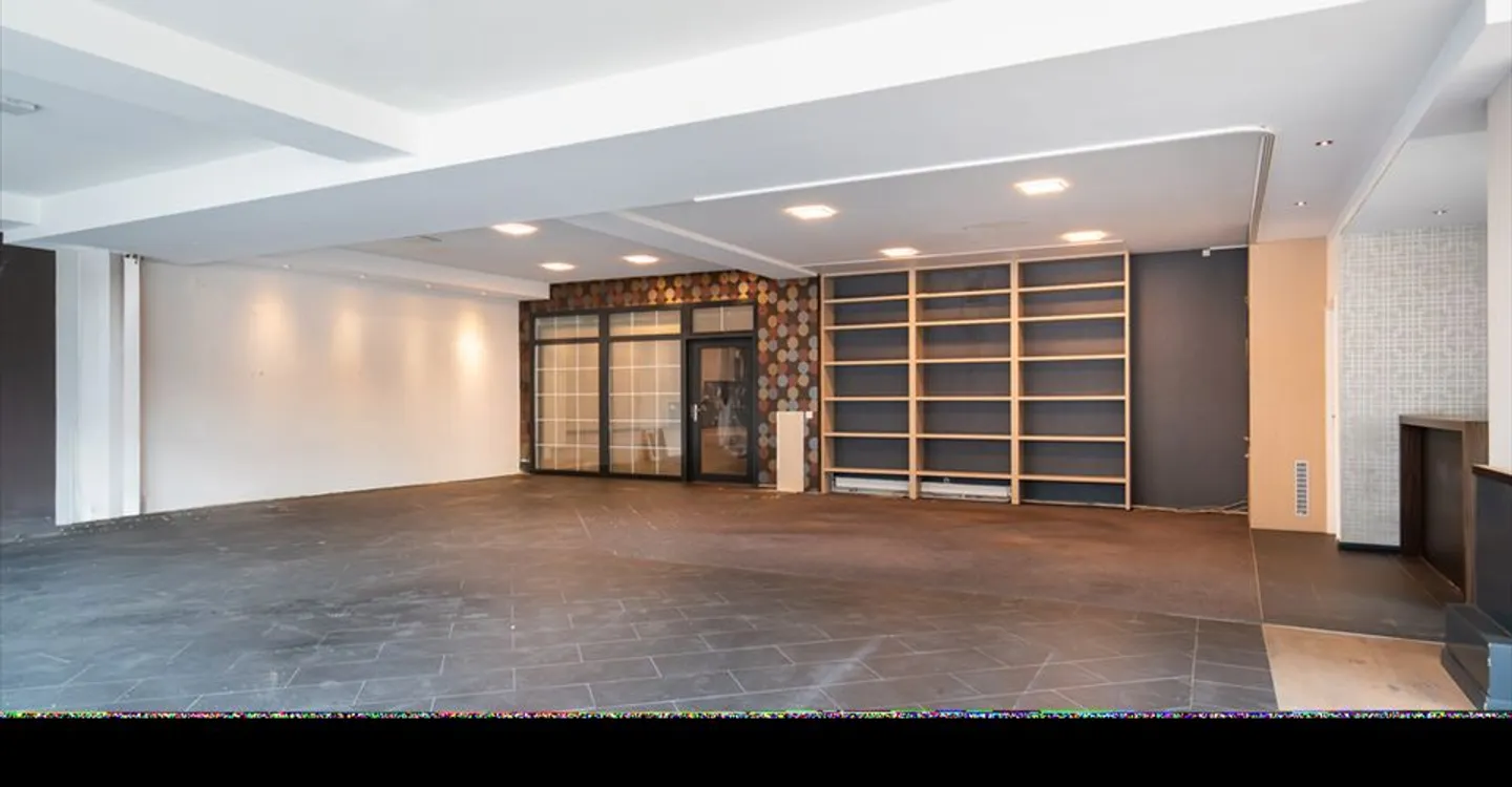 Edificio ad uso misto in affitto - Foto 7 di 12