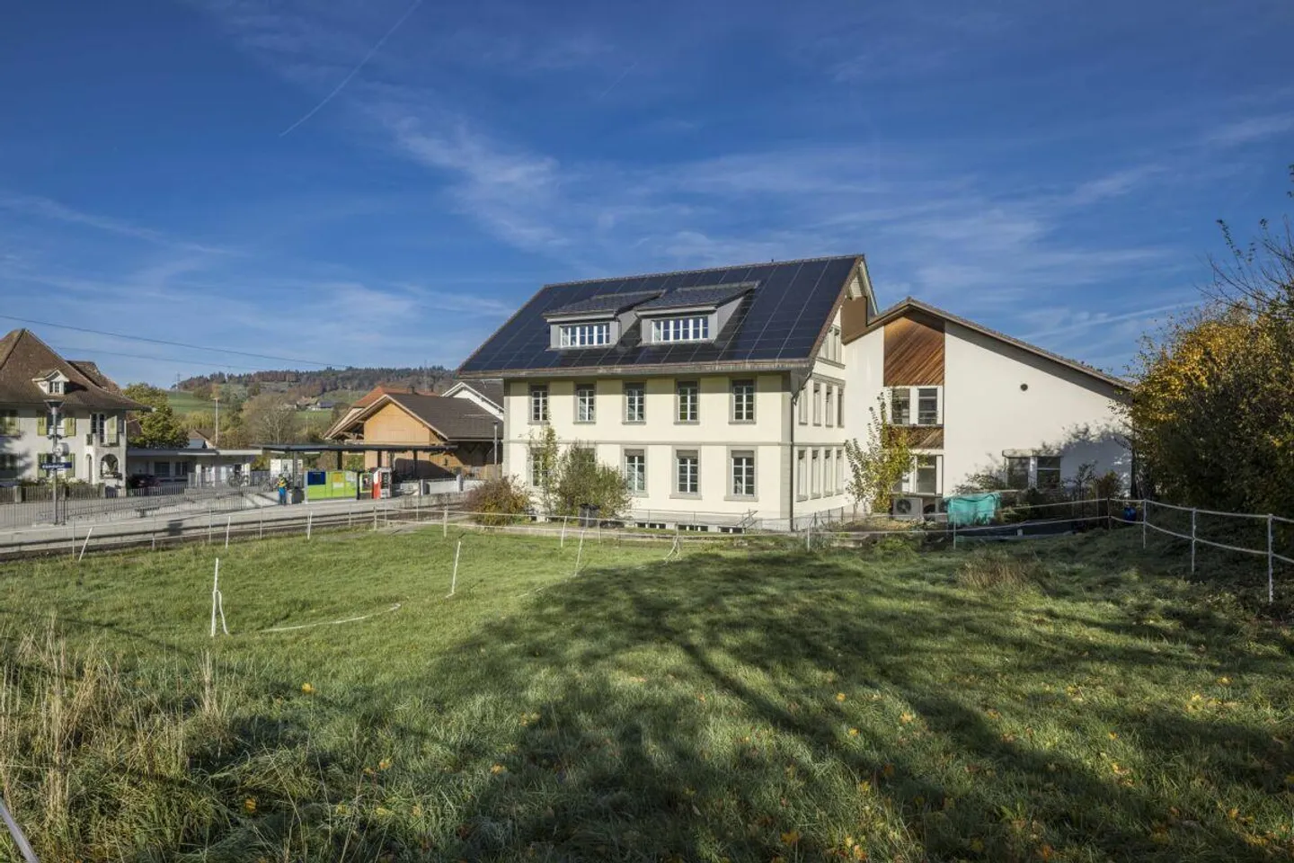 Propriété commerciale avec un grand potentiel d'utilisation - Photo 2 sur 13