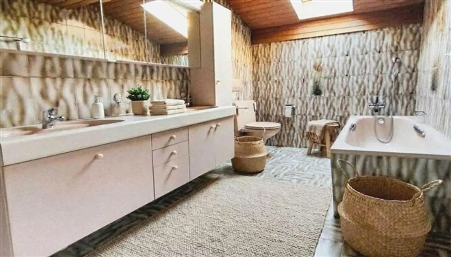 Spacious Living with Mountain Panorama - Photo 15 of 15