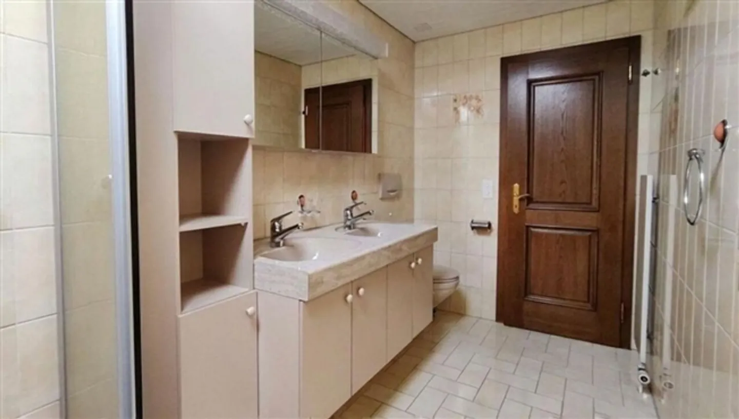 Spacious Living with Mountain Panorama - Photo 6 of 15