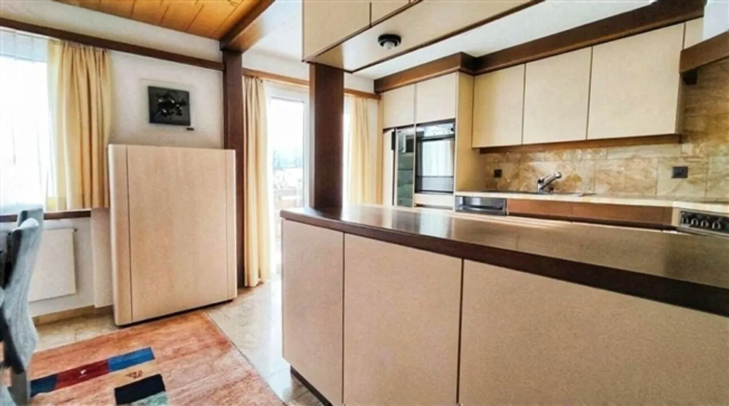 Spacious Living with Mountain Panorama - Photo 12 of 15