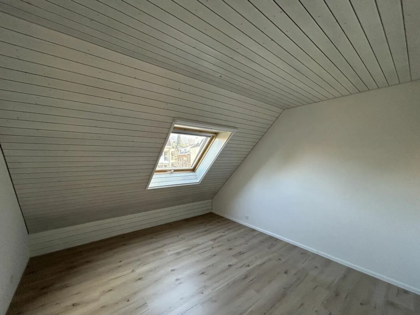 Freshly renovated 4.5-room maisonette apartment in Oberdornach - Photo 9 of 10