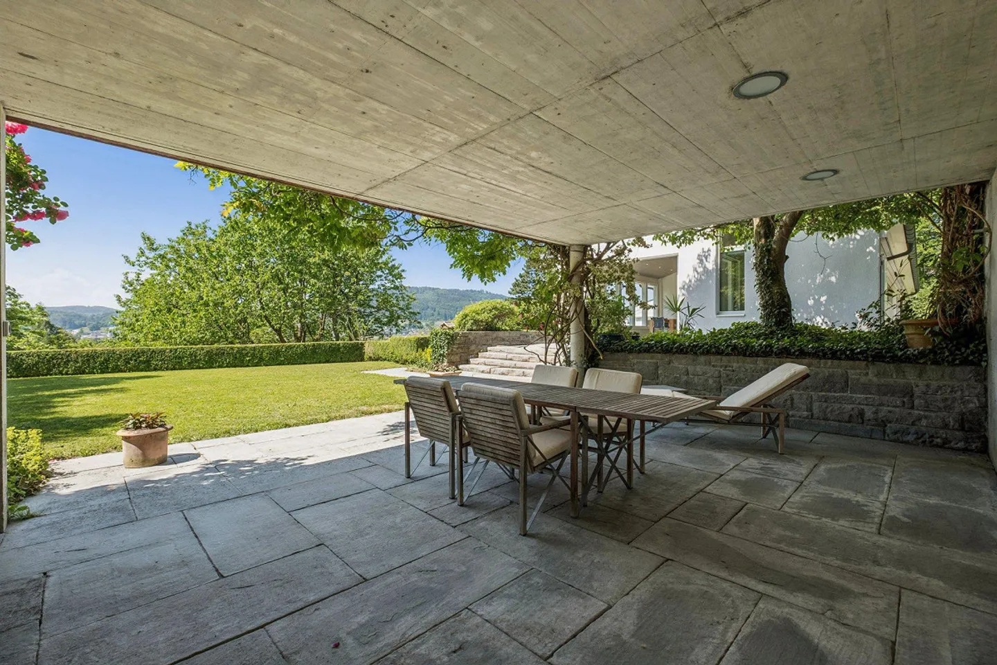 Maison de rêve avec jardin d'hiver et cheminée - Photo 2 sur 6