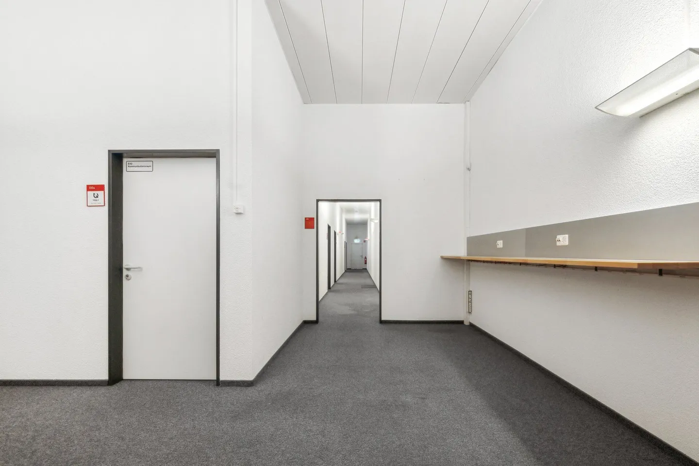 Geräumiges, klimatisiertes Einzelbüro - Foto 4 von 5