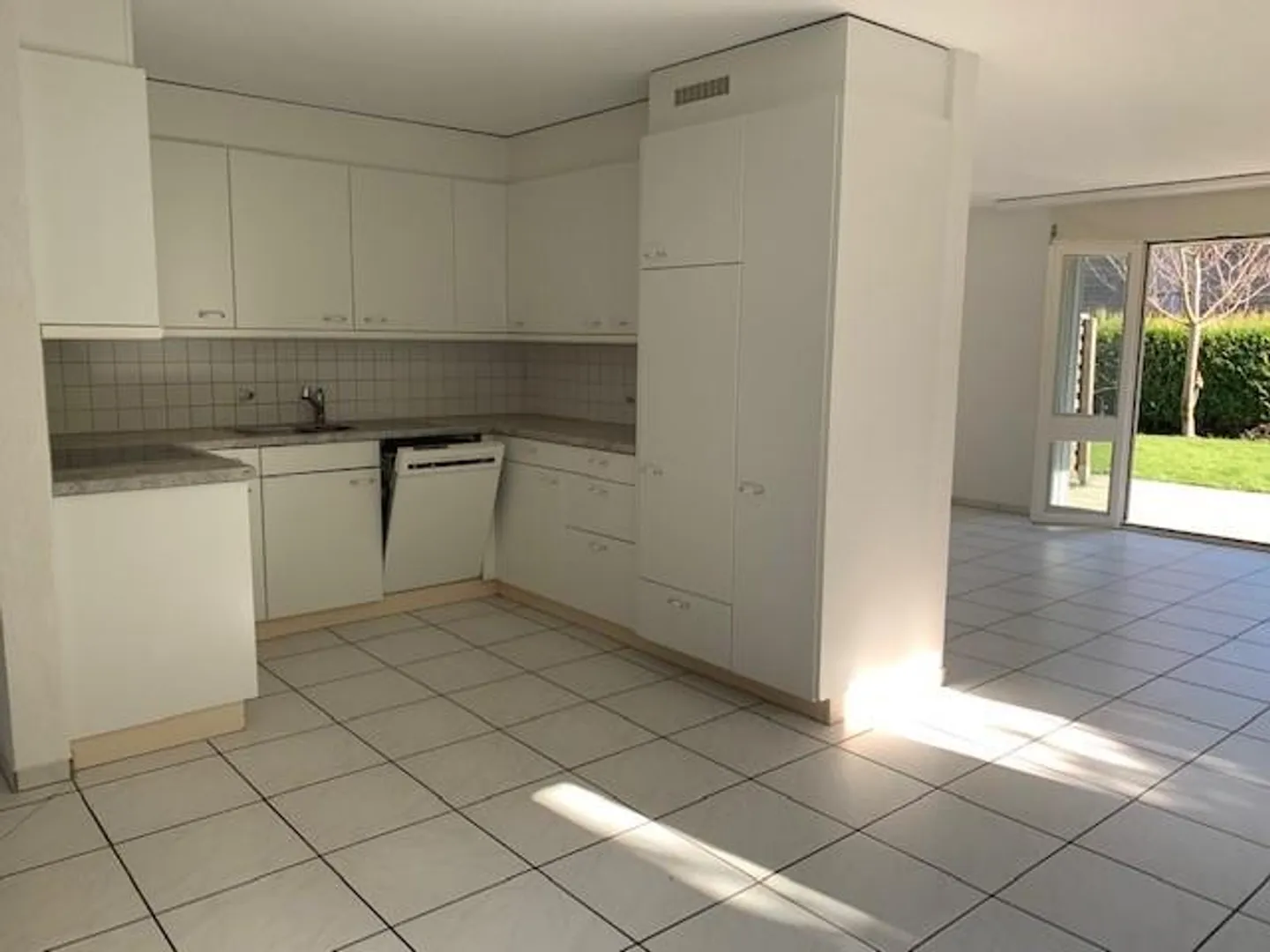 4.5 Room Apartment - Photo 3 of 11