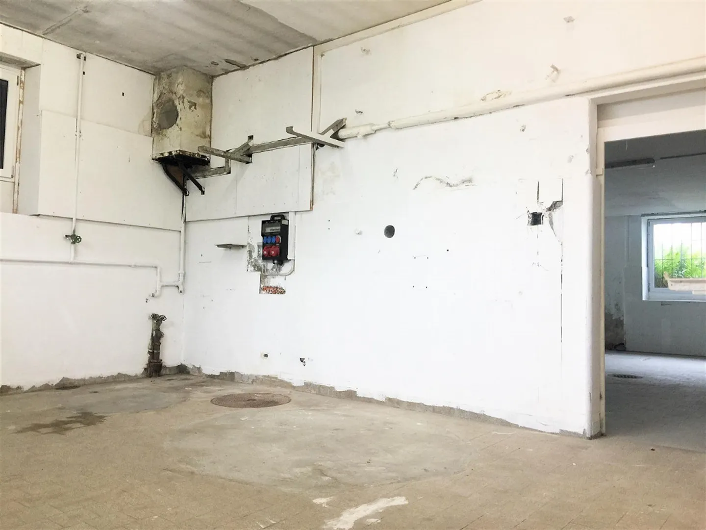 Laboratorio/Spazio di stoccaggio - Foto 5 di 7