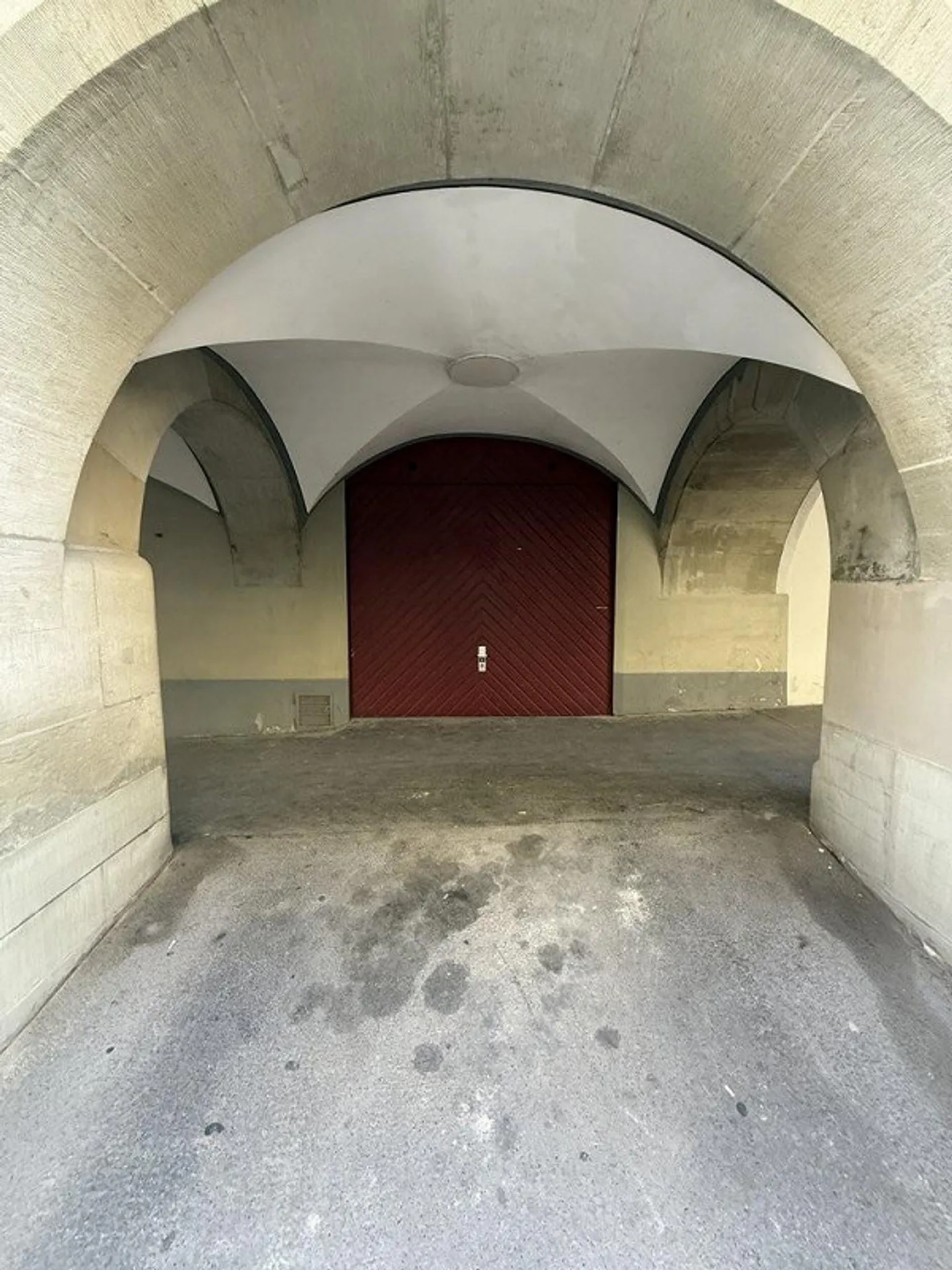 SINGLE GARAGE ON JUNKERNGASSE - Photo 3 of 4