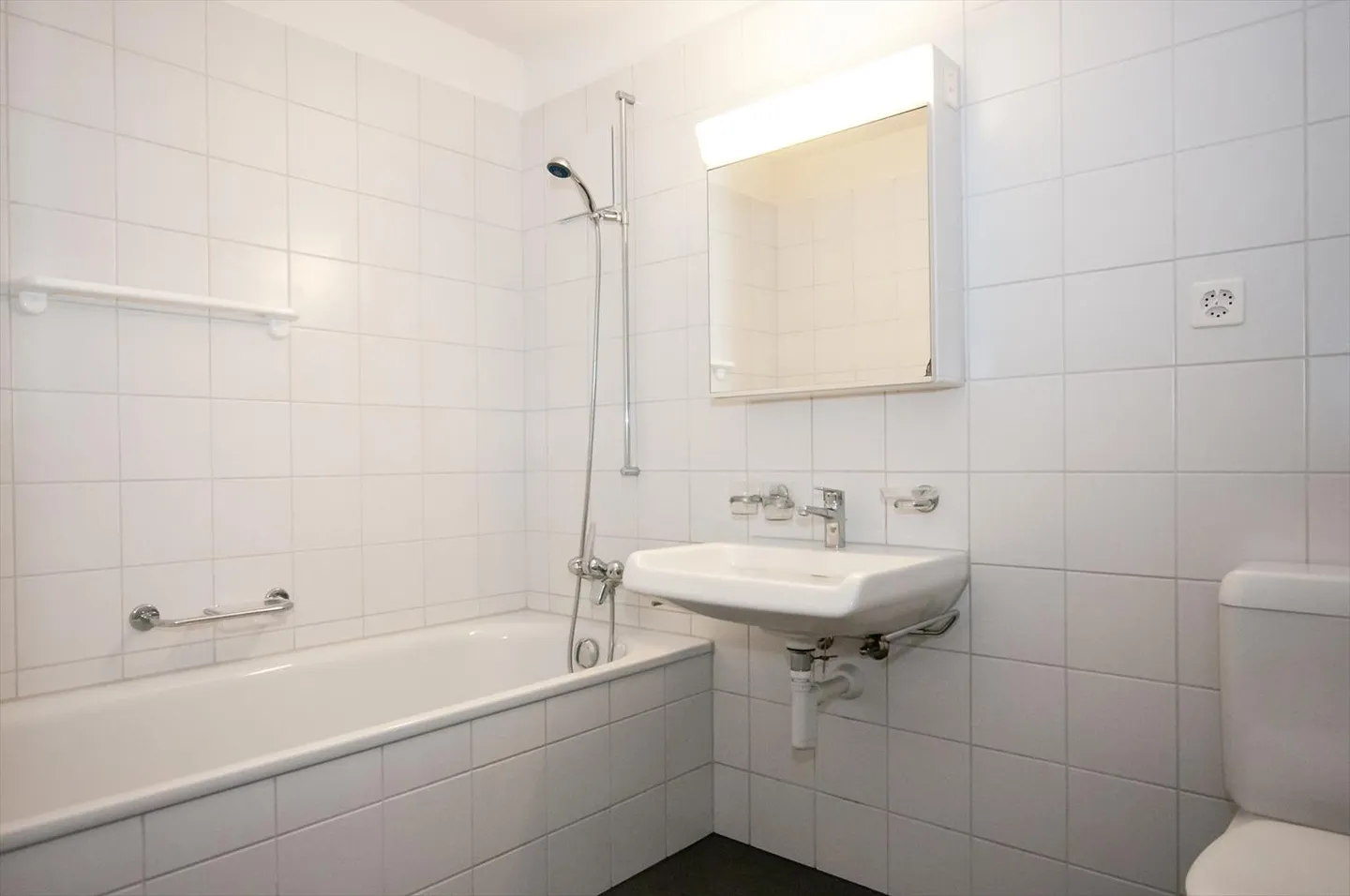 Beautiful penthouse apartment with a view over the city - Photo 5 of 7