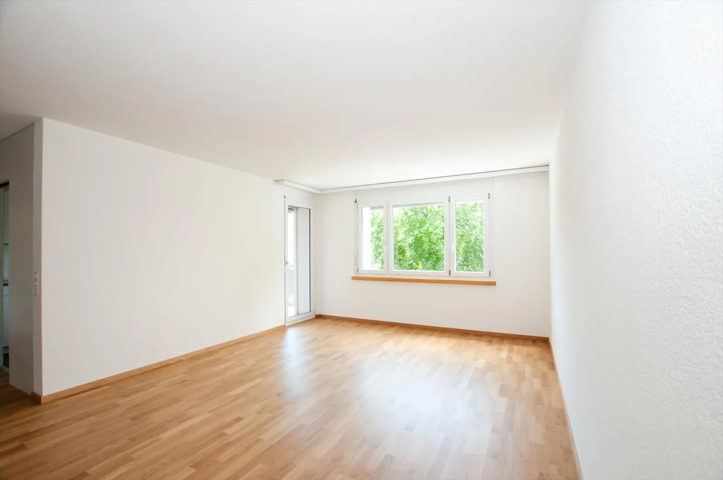 Beautiful penthouse apartment with a view over the city - Photo 3 of 7