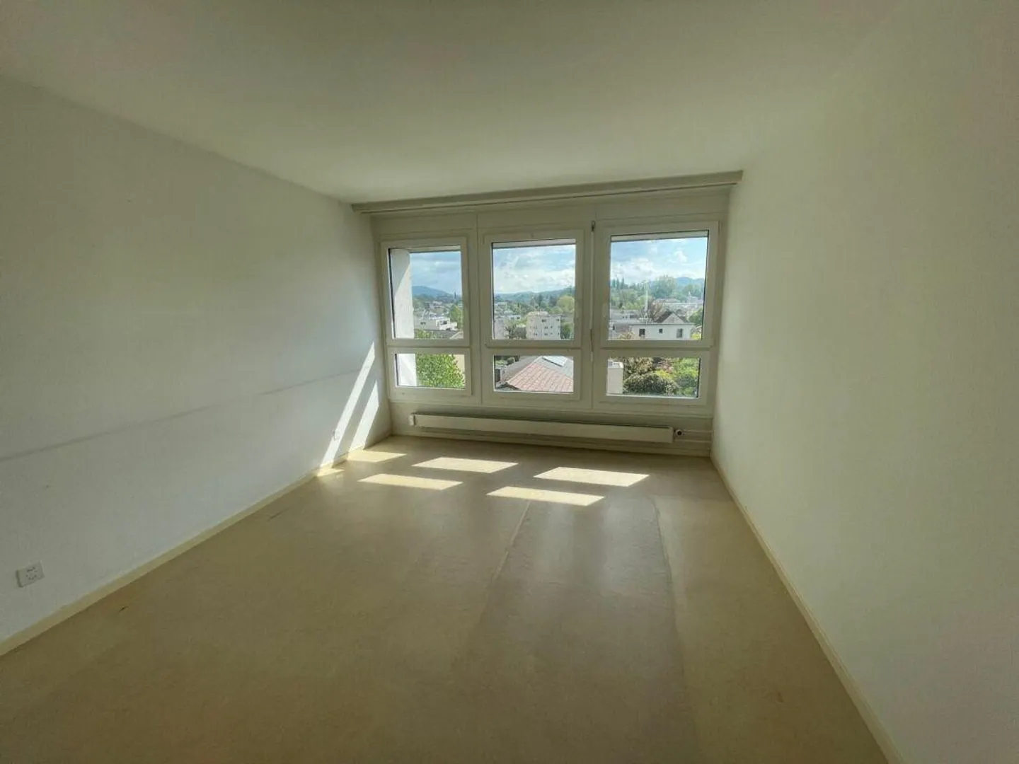 Appartamento 3.5 locali al 4° piano a Laufen - Foto 4 di 9