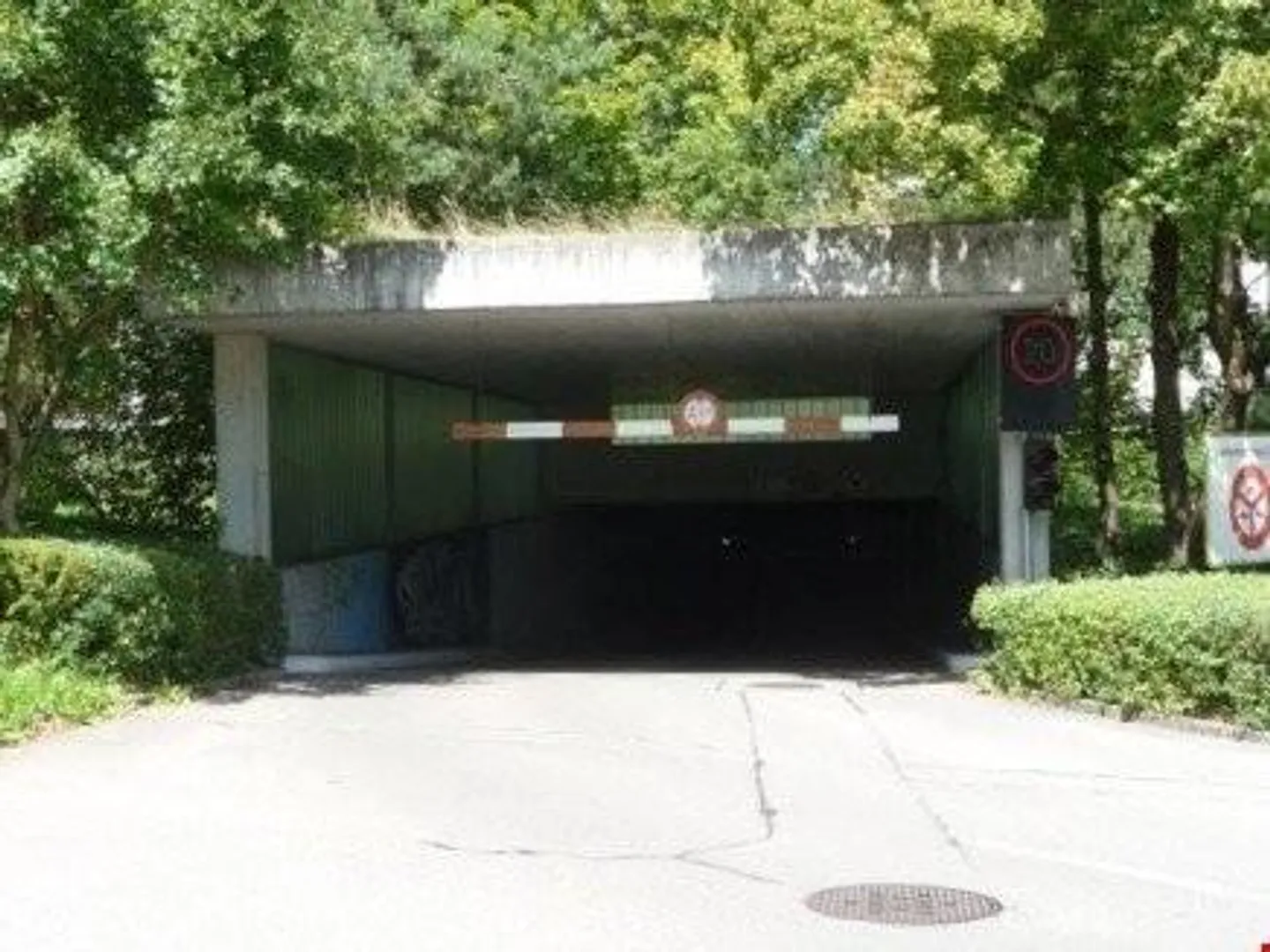 Place de stationnement à Wittikofen - Photo 2 sur 3