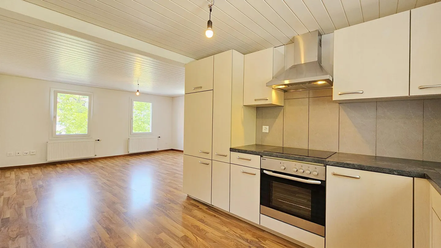 Semi-Detached Single Family House in a Quiet yet Central Residential Area in Herisau - Photo 5 of 8