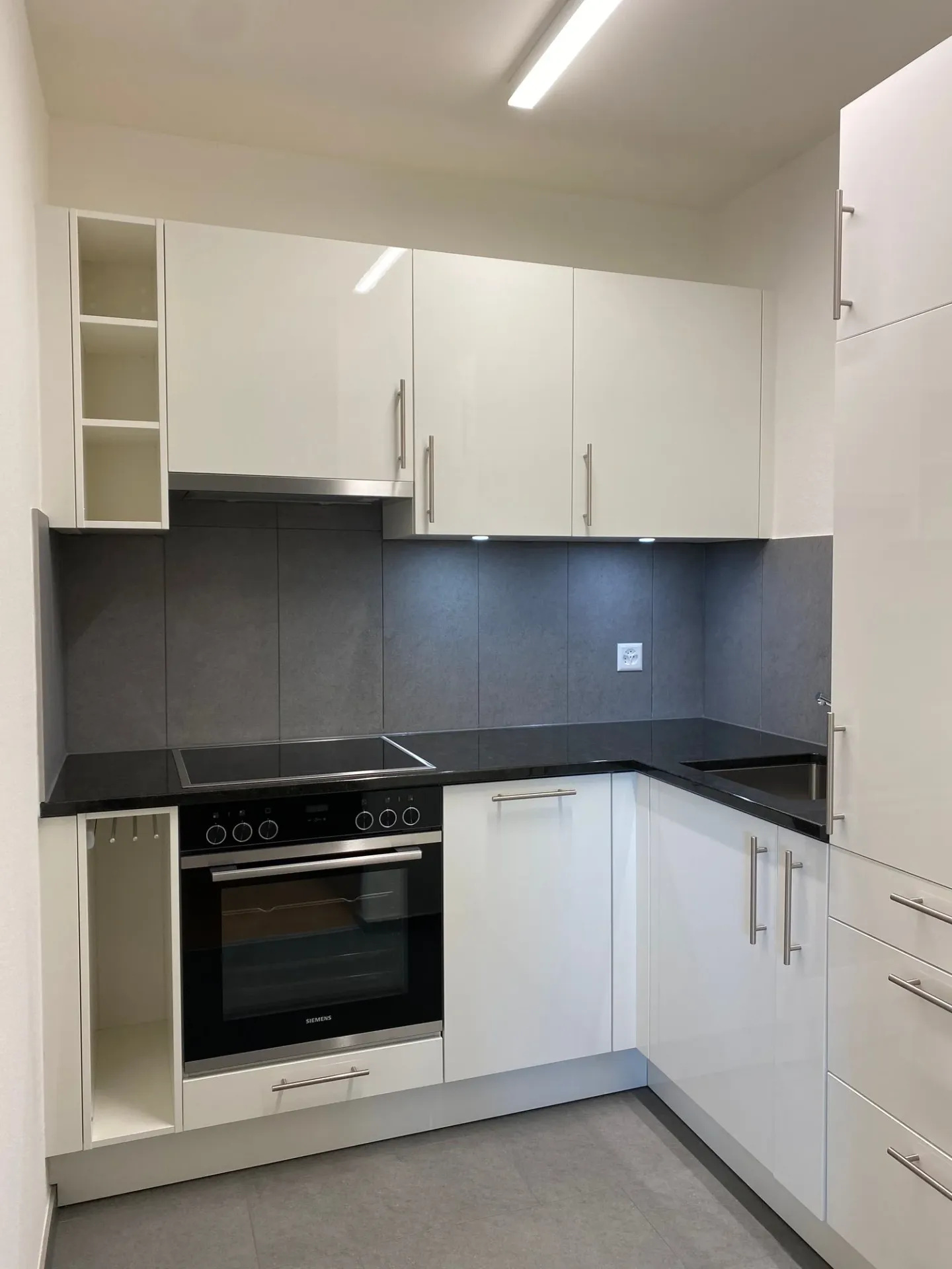 Beautiful 1-room apartment near SBB train station - Photo 1 of 4