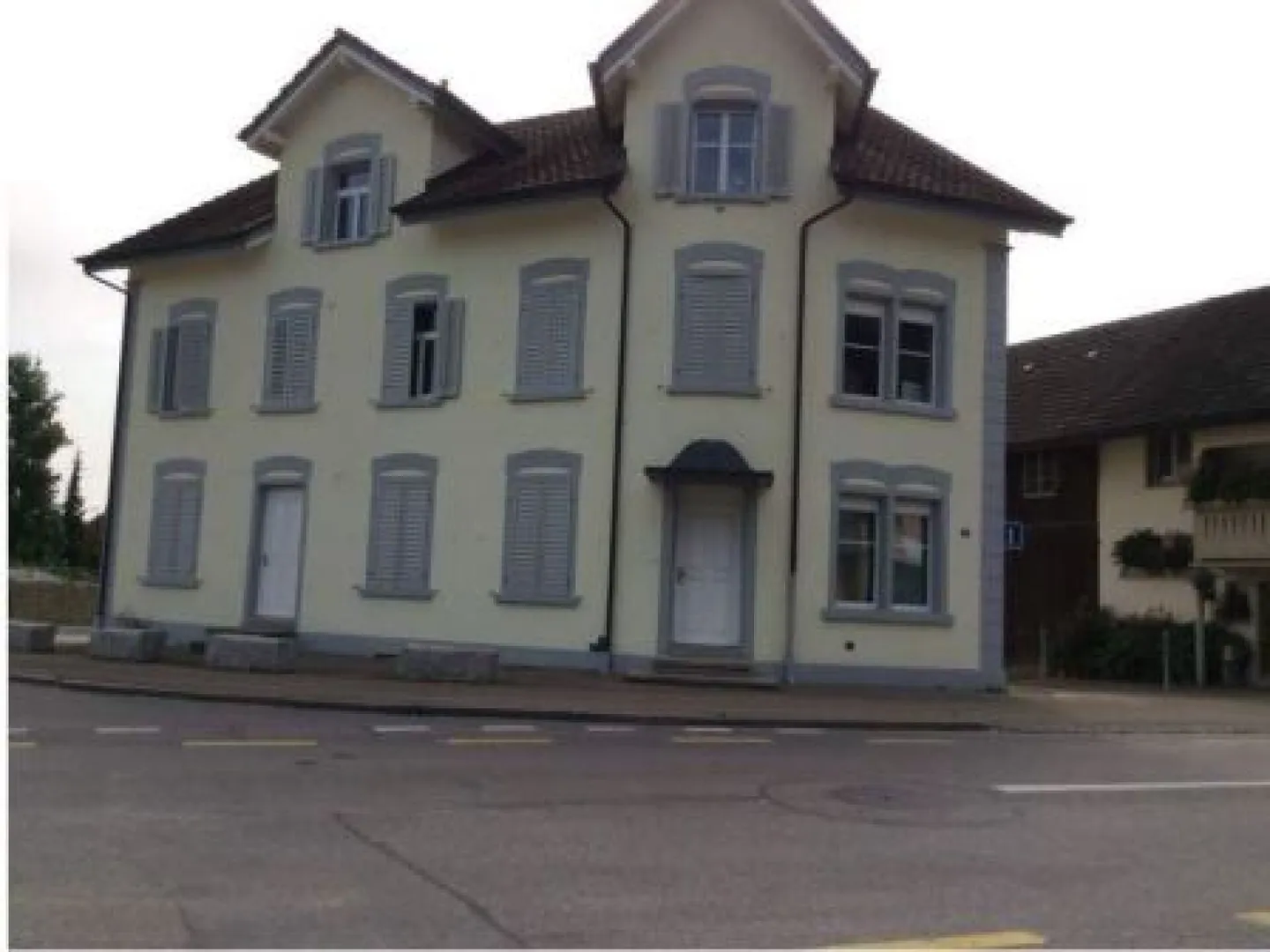 Appartement 2 pièces avec entrée séparée - Photo 2 sur 6